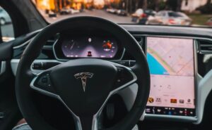 Cómo la Tecnología Está Revolucionando el Sector de los Transportes